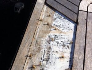 Teak deck, glueing teak slat or teak panel for motor boat in Sardinia. Before Photo6
